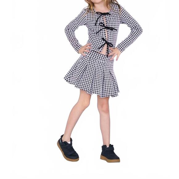 NEW FLOWERS BY ZOE houndstooth cardigan in black and white